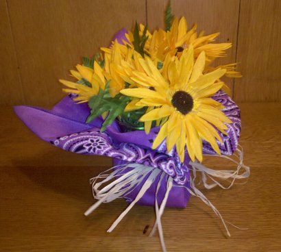 Quick cute centerpiece | Vintage Floral Cottage