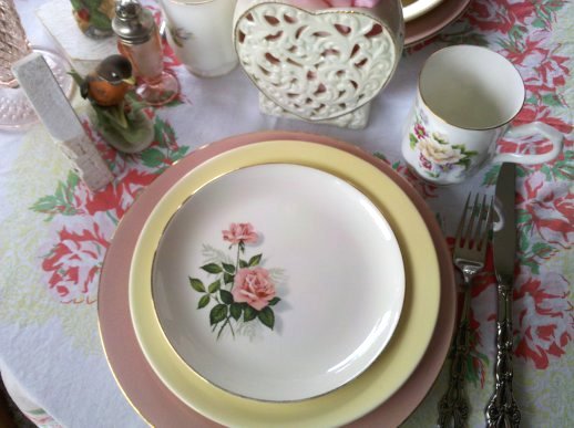 Pink Spring Table | Vintage Floral Cottage