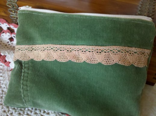 Green Pencil Bag | Vintage Floral Cottage