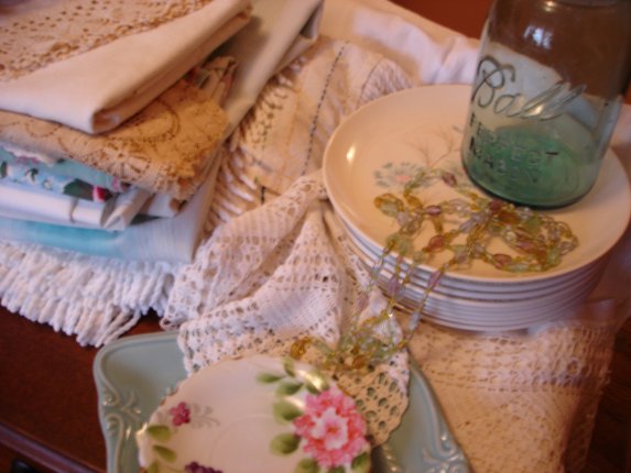 Aqua decor | Vintage Floral Cottage