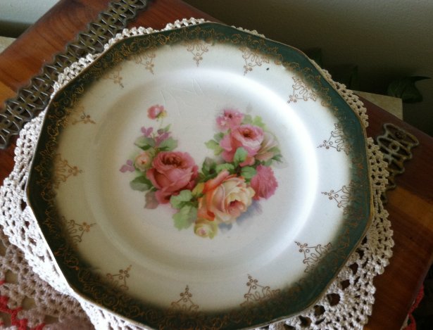 Weekend Thrifty Finds | Vintage Floral Cottage