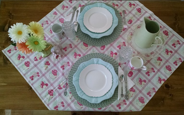 Mother's Day Table | Vintage Floral Cottage