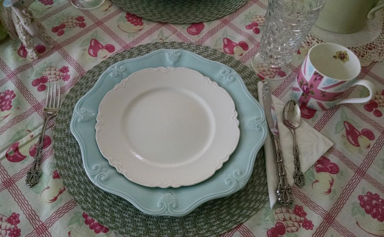 Mother's Day Table | Vintage Floral Cottage