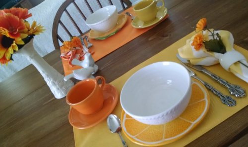 orange and yellow tablescape | Vintage Floral Cottage