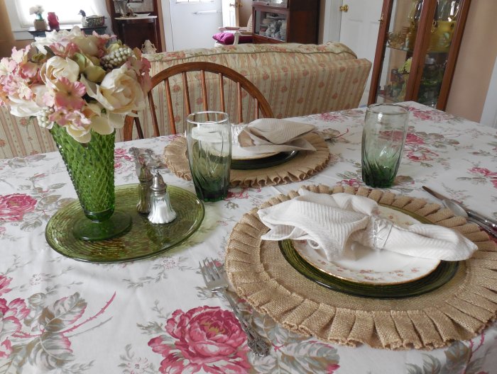 Faded Summer Table - Florence | Vintage Floral Cottage