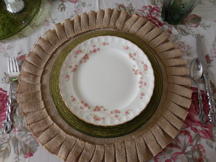 Faded Summer Table - Florence | Vintage Floral Cottage