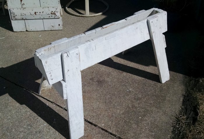 Upcycled sawhorse coffee table | Vintage Floral Cottage