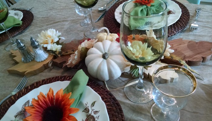 Thanksgiving table | Vintage Floral Cottage