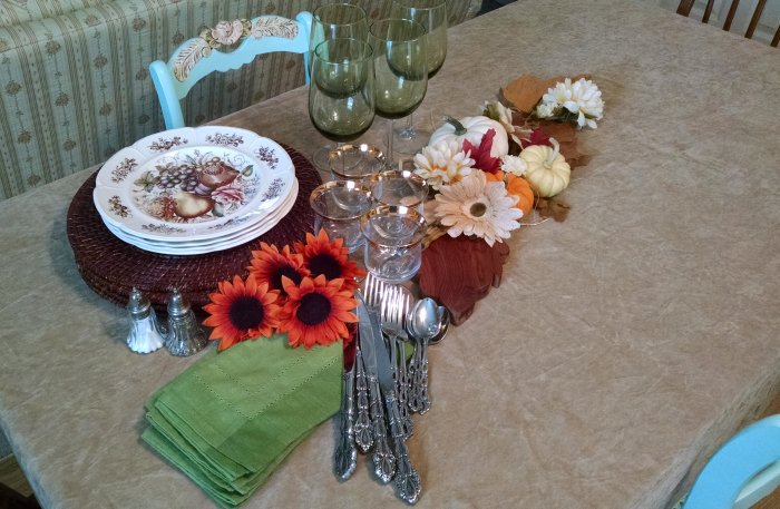 Thanksgiving table | Vintage Floral Cottage