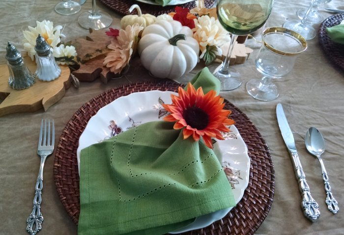 Thanksgiving table | Vintage Floral Cottage