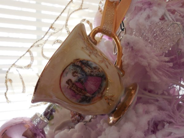 Teacup Tree | Vintage Floral Cottage