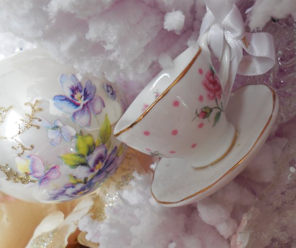 Teacup Tree | Vintage Floral Cottage