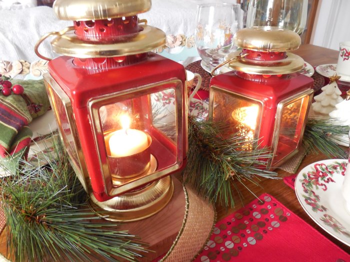 Christmas Ribbon Table | Vintage Floral Cottage