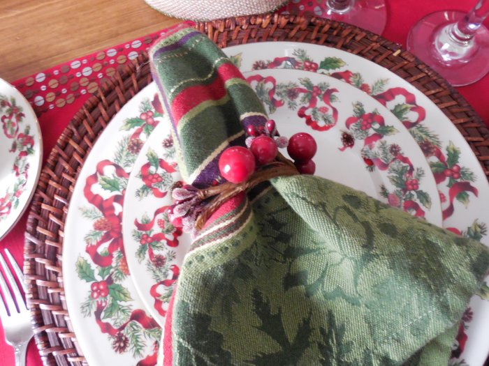 Christmas Ribbon Table | Vintage Floral Cottage