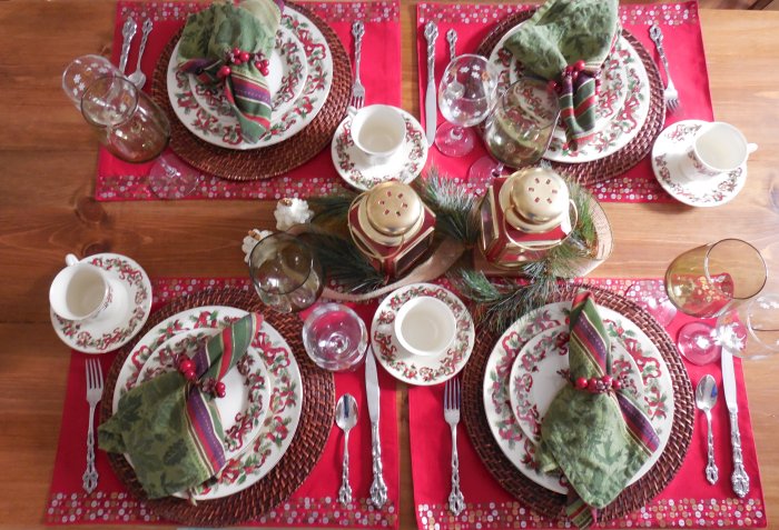 Christmas Ribbon Table | Vintage Floral Cottage