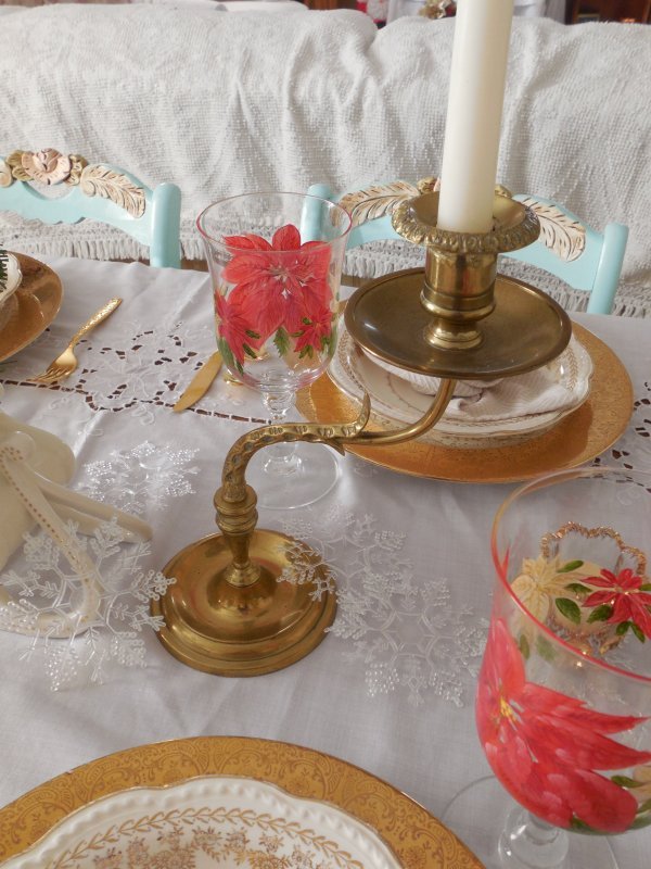 Golden Christmas table | Vintage Floral Cottage