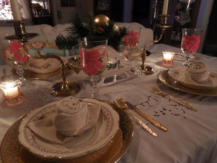 Golden Christmas Tablescape | Vintage Floral Cottage