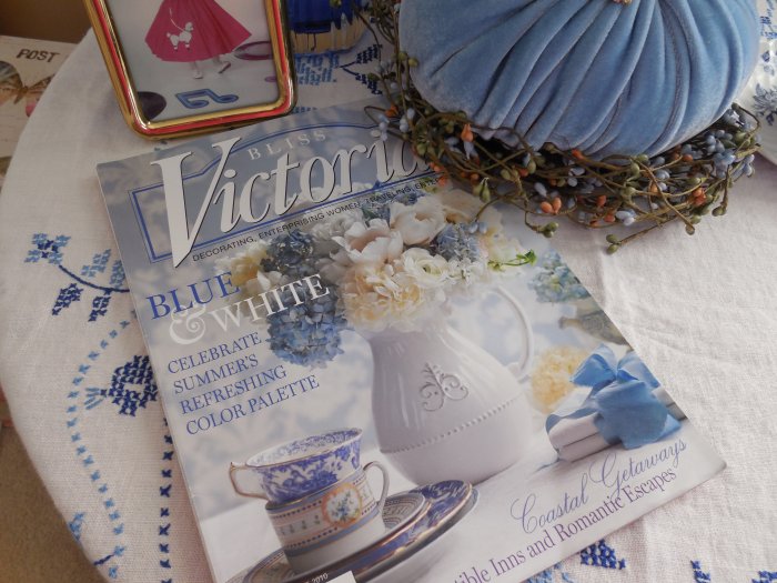 Blue and white vignette | Vintage Floral Cottage