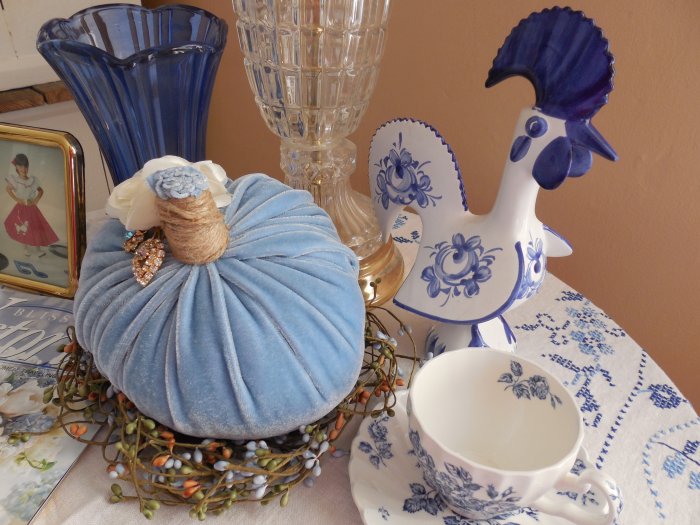 Blue and white vignette | Vintage Floral Cottage