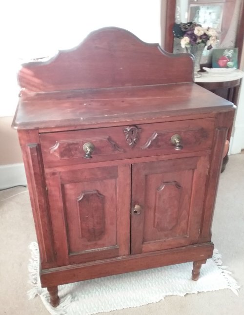 Vintage Washstand | Vintage Floral Cottage