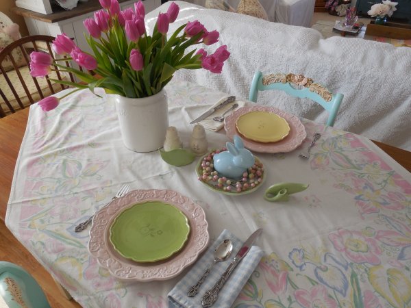 Pastel Spring Table | Vintage Floral Cottage