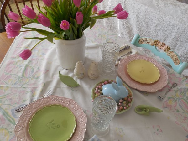 Pastel Spring Table | Vintage Floral Cottage