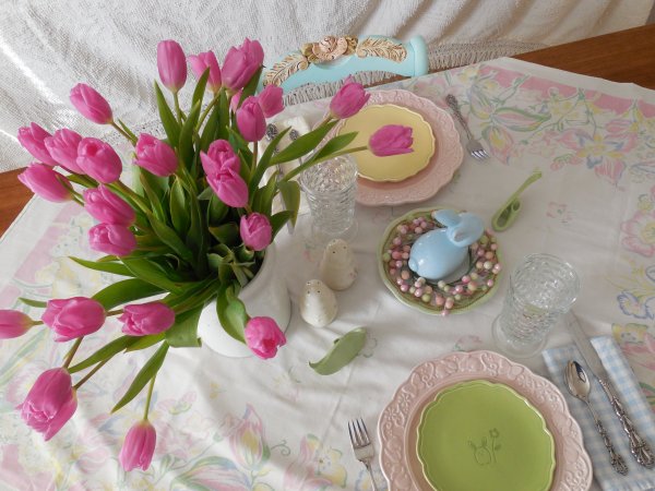 Pastel Spring Table | Vintage Floral Cottage