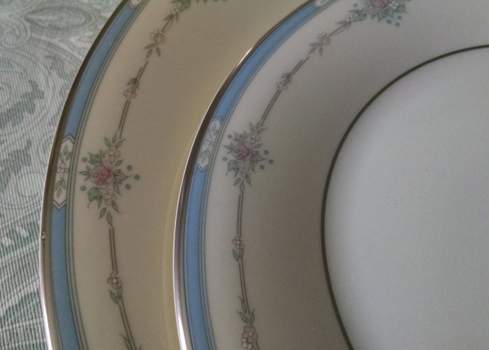 Royal Doulton Lisa | Vintage Floral Cottage