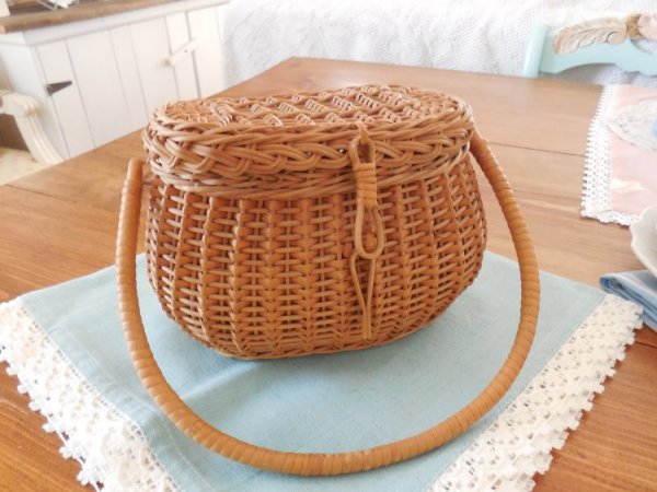 Creel basket | Vintage Floral Cottage