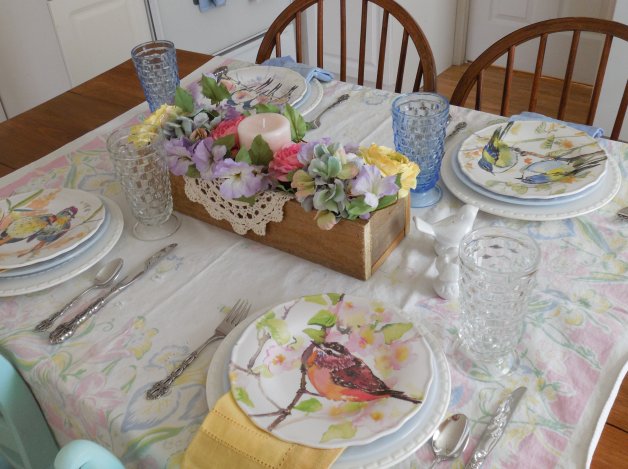 Bird table overview | Vintage Floral Cottage