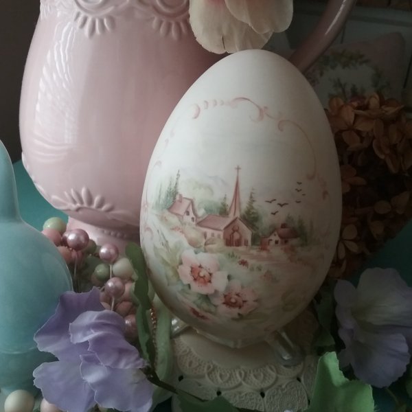 Painted egg vignette | Vintage Floral Cottage