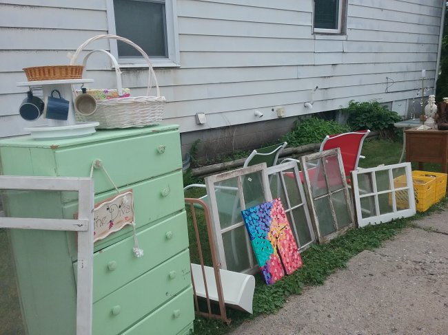 Garden Junk Yard Sale | Vintage Floral Cottage