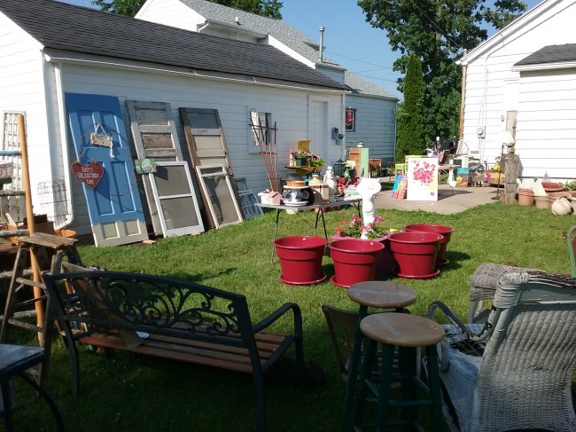 Garden Junk Garage Sale | Vintage Floral Cottage