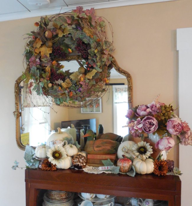 Fall mantle decor | Vintage Floral Cottage