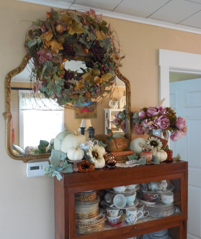 Fall mantle decor | Vintage Floral Cottage