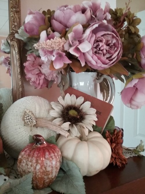 Fall mantle decor | Vintage Floral Cottage