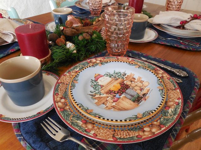 Woodland Santa Table | Vintage Floral Cottage