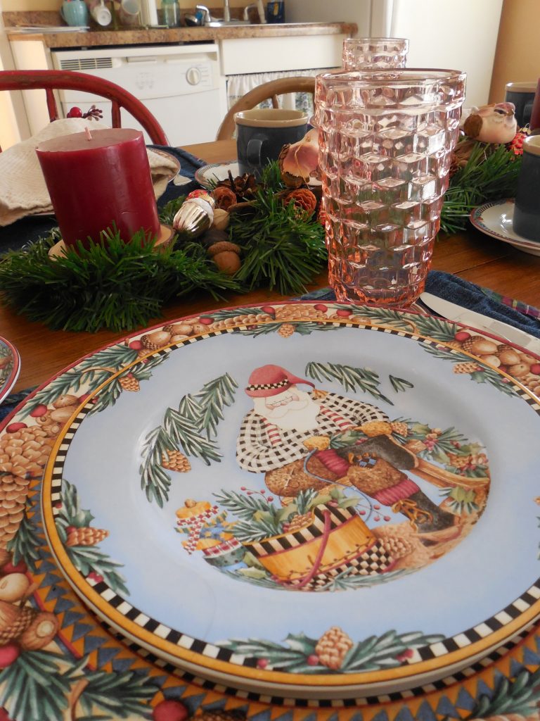 Debbie Mumm Woodland Santa Tablescape | Vintage Floral Cottage