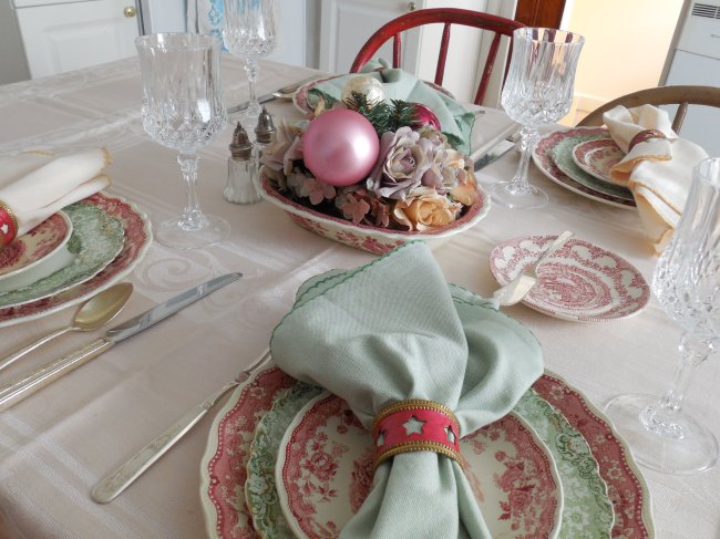 Red and green transferware Christmas luncheon table | Vintage Floral Cottage