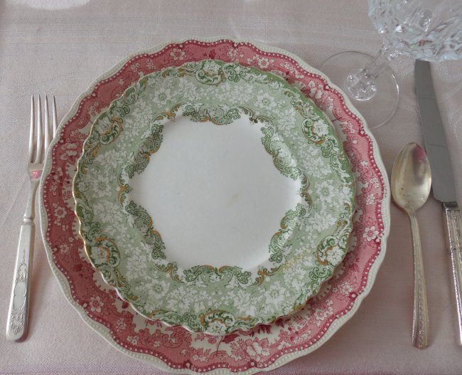 Red and green transferware Christmas luncheon table | Vintage Floral Cottage