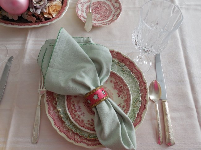 Red and green transferware Christmas luncheon table | Vintage Floral Cottage