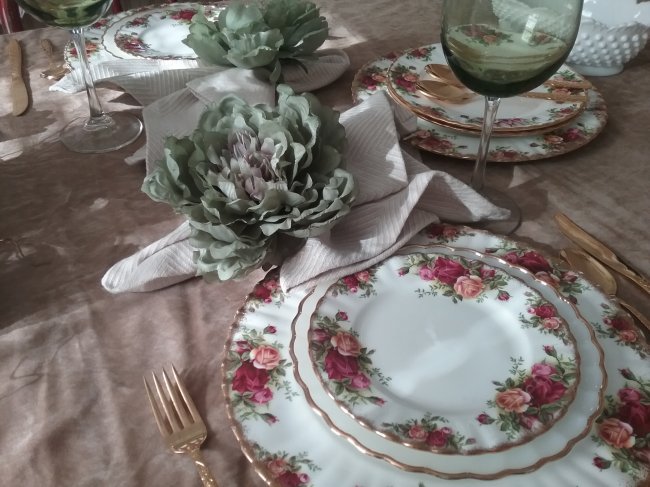 Thanksgiving with Old Country Roses | Vintage Floral Cottage