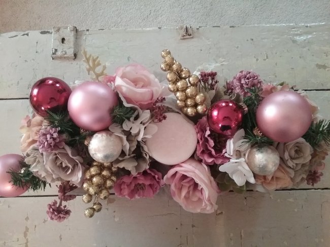 Christmas decor | Vintage Floral Cottage