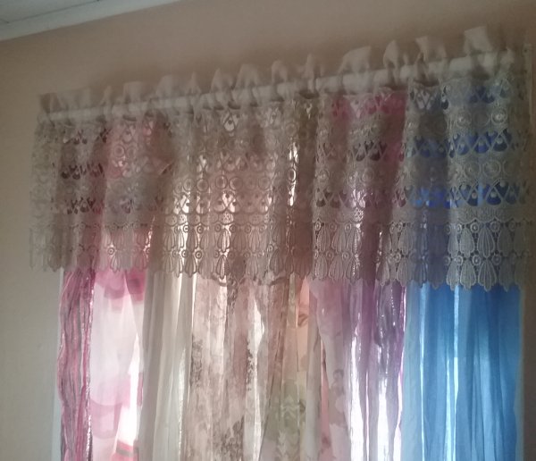 Boho chic window treatment | Vintage Floral Cottage