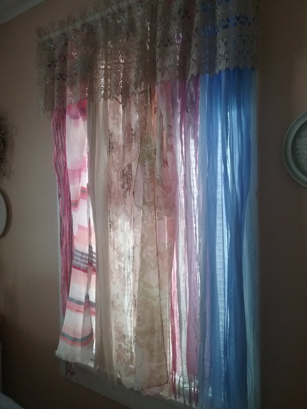 Boho chic window treatment | Vintage Floral Cottage