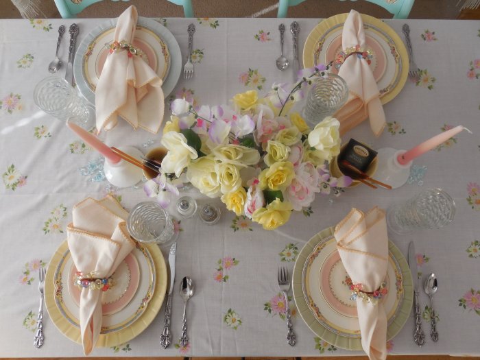 Early Spring pastel table | Vintage Floral Cottage