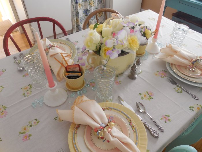 Early Spring Pastel Table | Vintage Floral Cottage