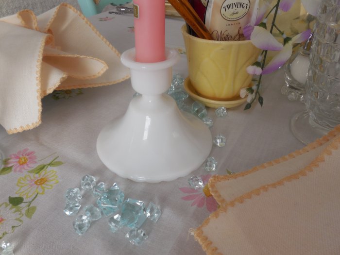 Early Spring Pastel Table | Vintage Floral Cottage