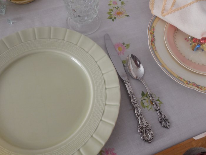 Early Spring Pastel Table | Vintage Floral Cottage