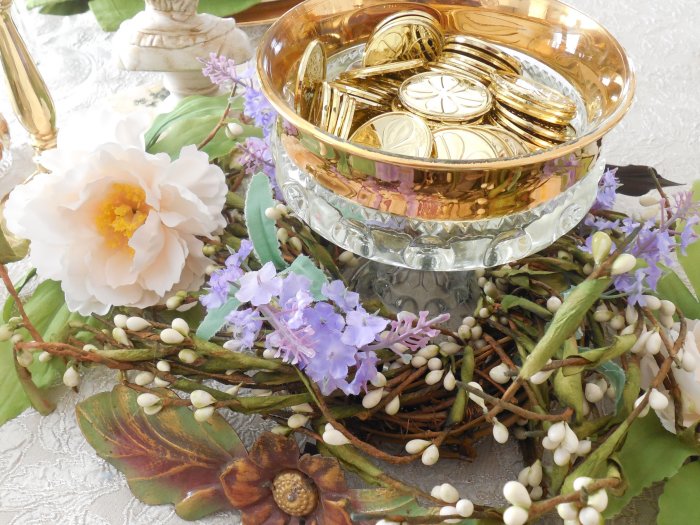 Pot of Gold St. Patrick's Table 2019| Vintage Floral Cottage